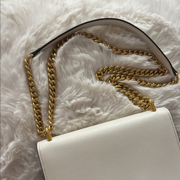 Prada White & Black Saffiano Leather Crossbody & Shoulder Gold Chain Bag - Picture 4 of 10